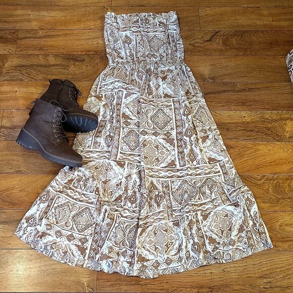 Salty Lemon Brown White Geometric Print Strapless Maxi Tiered Dress Large NWT - Picture 8 of 16